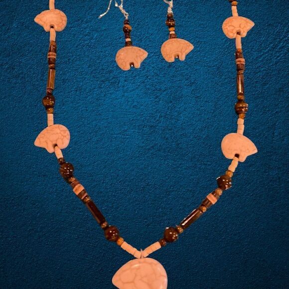Zuni Bear Fetish Necklace Earring Set - Picture 6 of 6